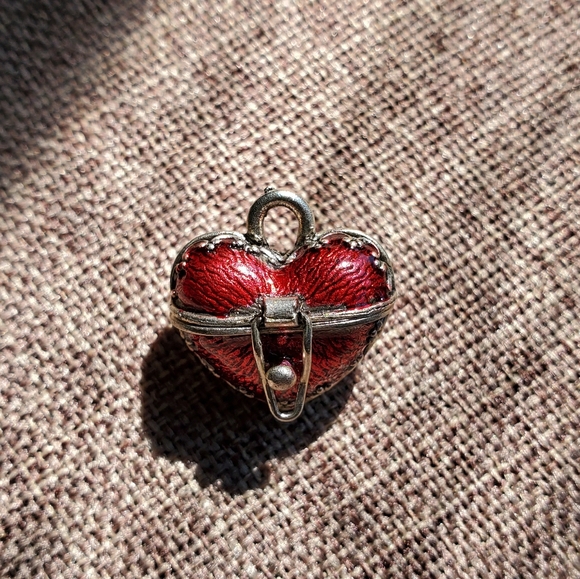 Heart Shaped Embellished Locket - Picture 1 of 4